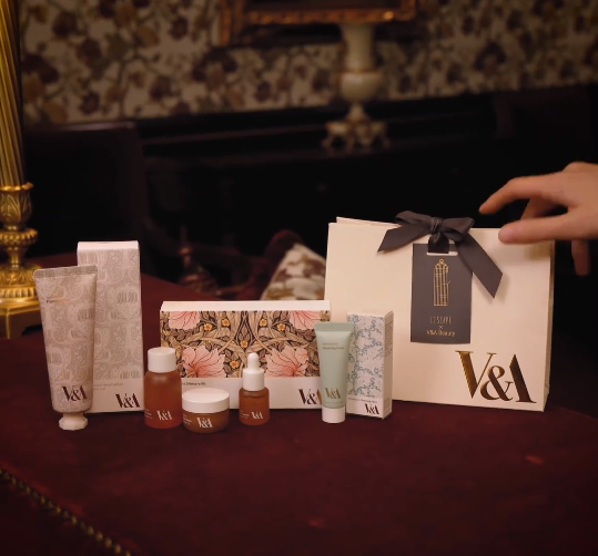 V&A collaboration with luxury hotel L'Escape, Seoul source @vabeauty.official